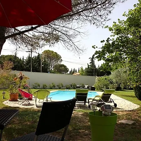 Alojamento de Acomodação e Pequeno-almoço Entre Avignon Et Pont Du Gard
